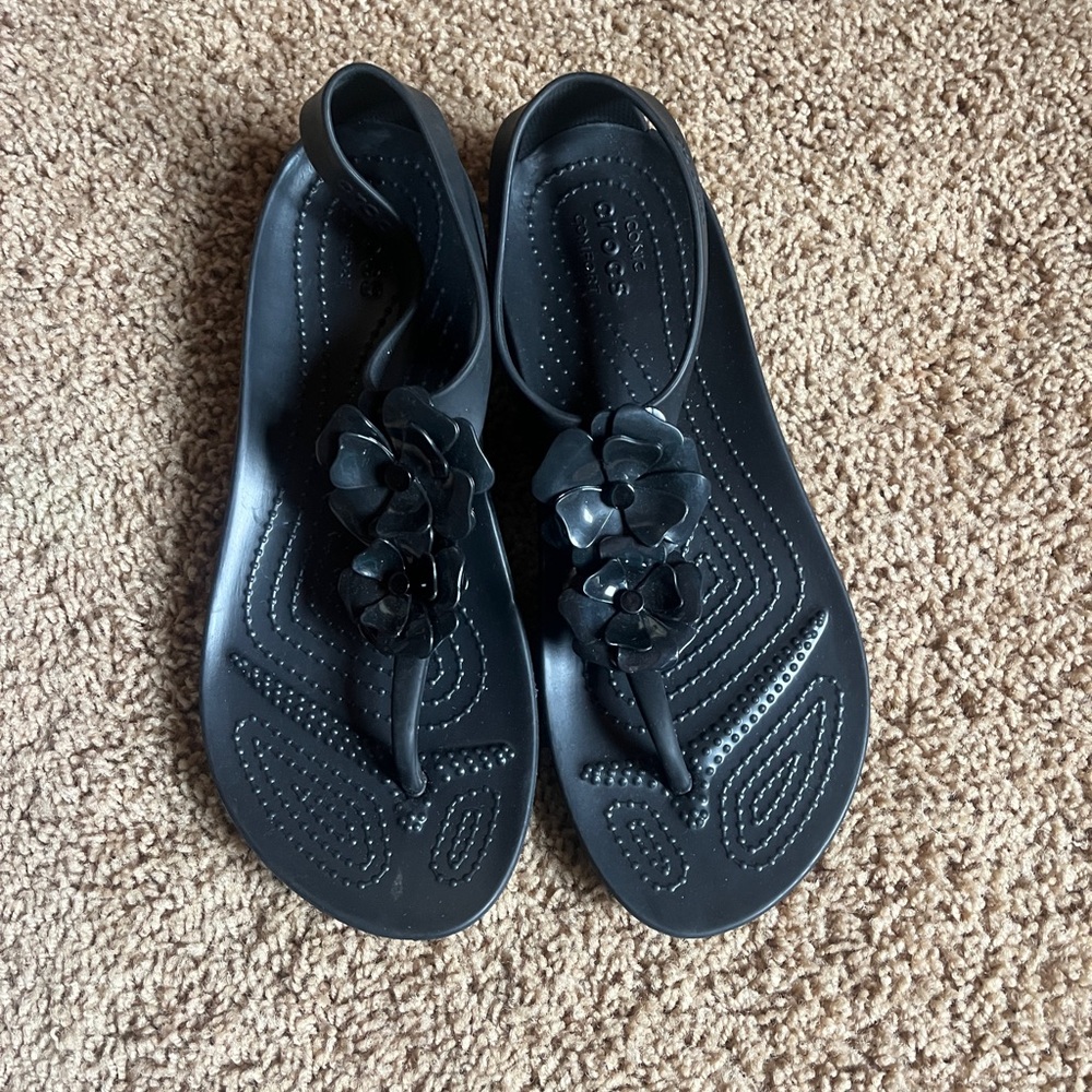 CROCS Black Floral Sandals